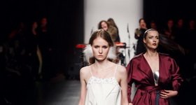 megogo_pokazhet_mercedes_benz_fashion_week_russia.jpg.76beff21ee21d55b3ae1d76c248fbe2a.jpg