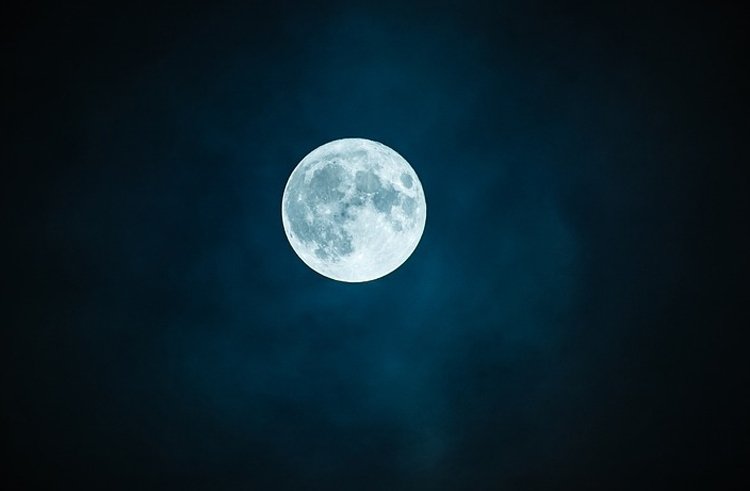 moon1.jpg