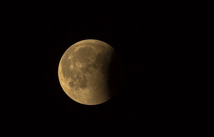 moon2.jpg