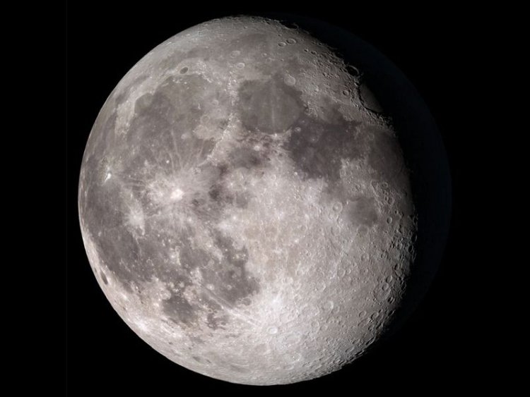 sm.moon0095.750.jpg