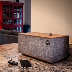 1184005380_klipsch_thethree_googleassistant-180180.jpg.3e395c04fd152323bb1c8853af1bb144.jpg