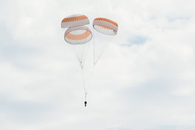 demonstraciya_kosmicheskoi_parashyutnoi_sistemyi-by4seis0-1532629764.t.jpg