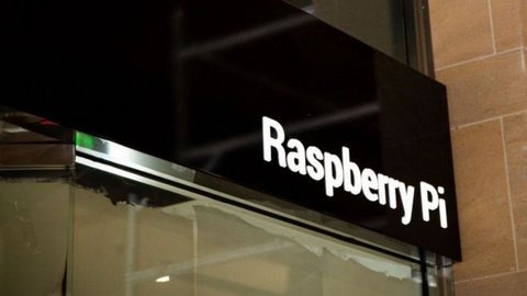_105499417_raspberrypi3.jpg.463b14e3878fe4c05828b3a8fbd36ff3.jpg