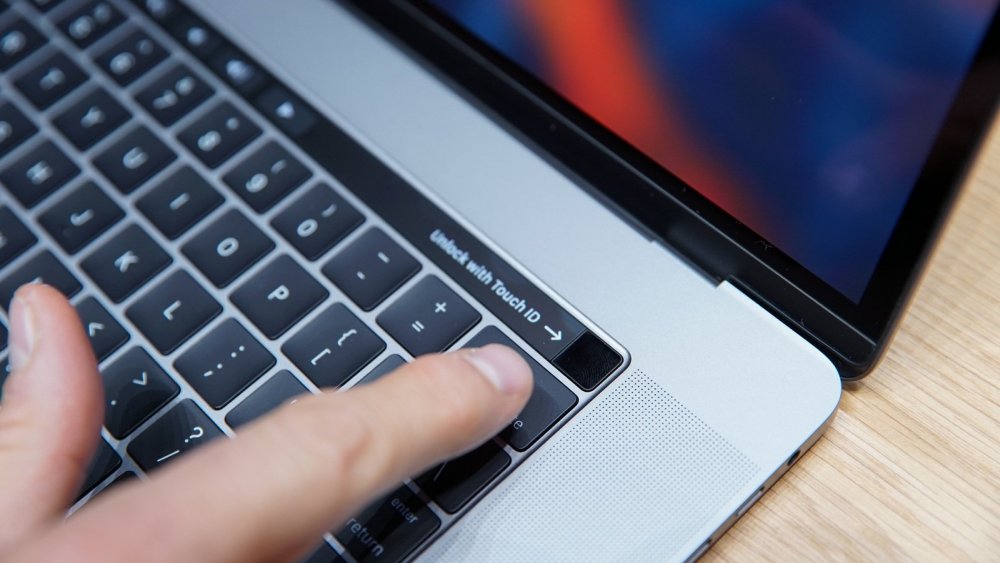 macbook-pro-2016-touchid.jpg