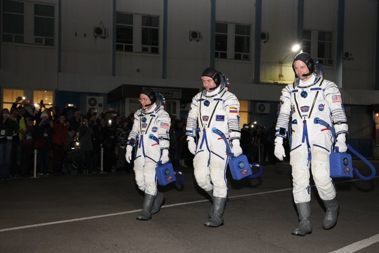 iss0.jpg