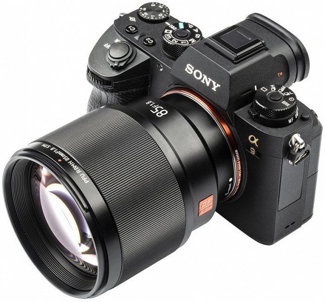 Viltrox_85mm_3.jpg