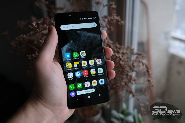 phone1.jpg