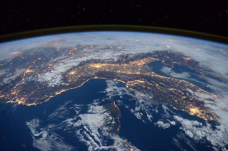 earth1.jpg
