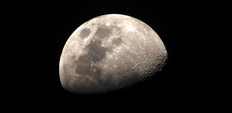 moon2.jpg