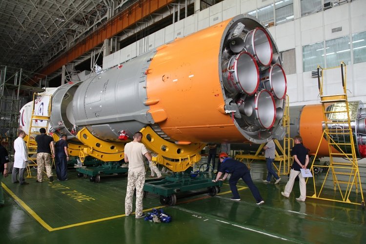 rocket1.jpg
