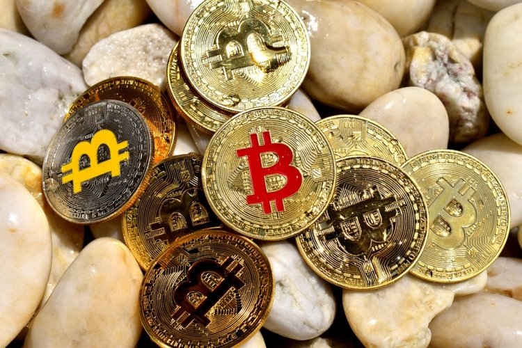 sm.bitcoin-rocks-4237325_960_720.750.jpg