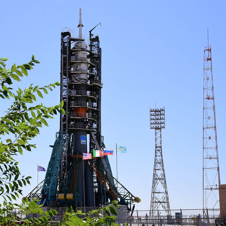 soyuz4.jpg