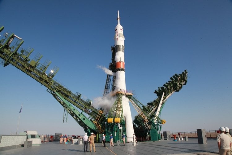 rocket1.jpg