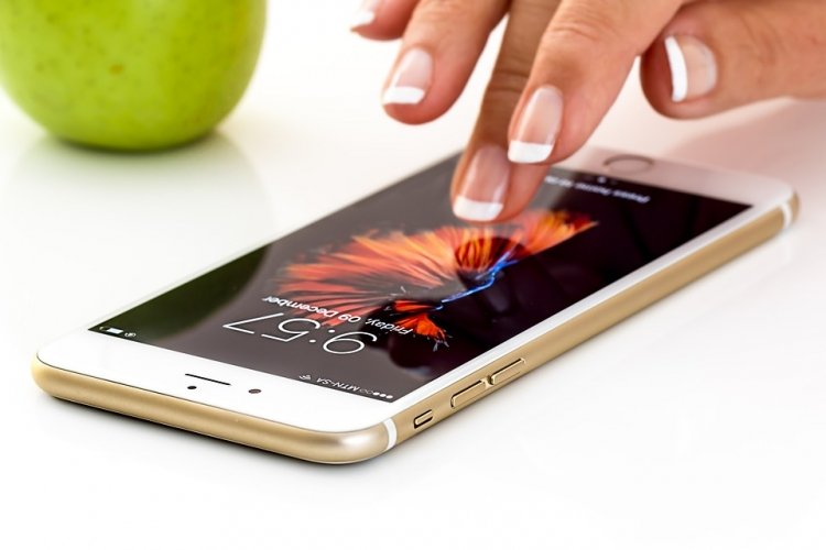 sm.smartphone-1894723_960_720.750.jpg