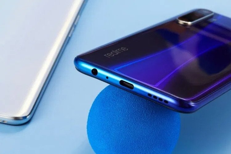 realme1.jpg
