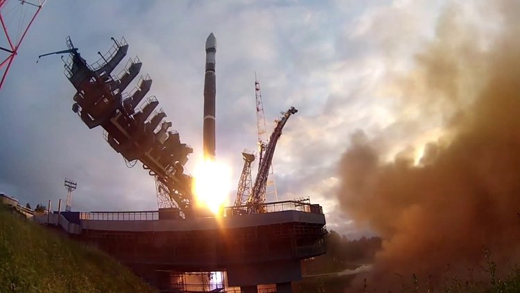 rocket1.jpg