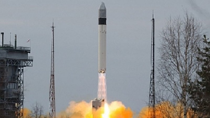 full-1575852009_raketa-nositel-rokot_0_42ac99086febfa7942ed73681dd86733.jpg