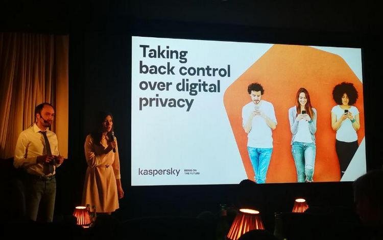 Kaspersky_MWC_01.jpg