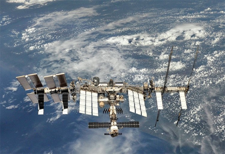 iss2.jpg