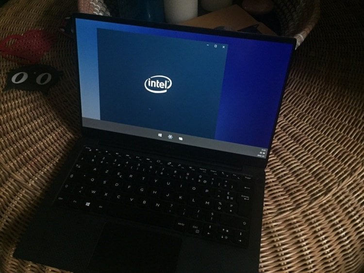sm.Windows-10X-on-Dell-laptop.750.jpg