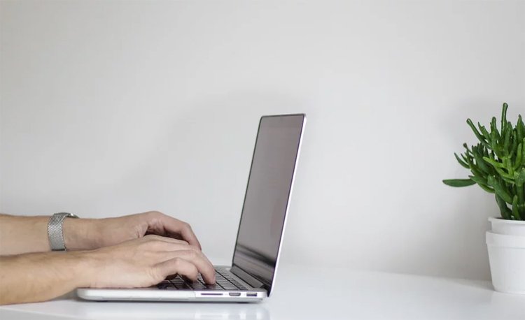 laptop2.jpg