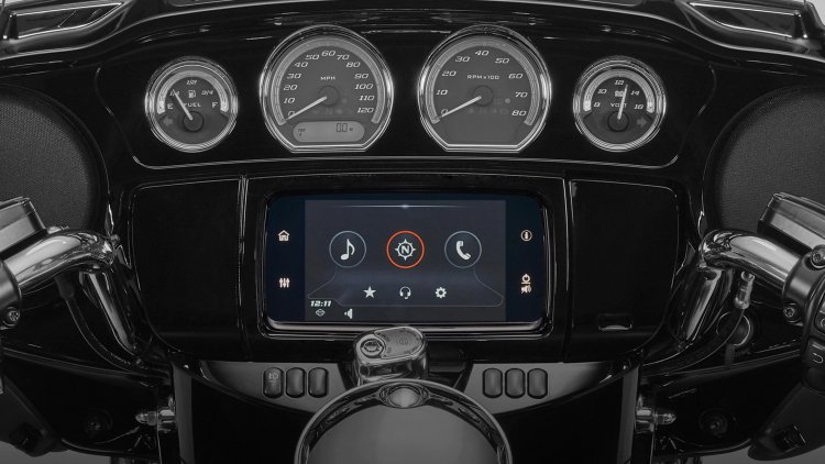 sm.hero-infotainment-system.750.jpg