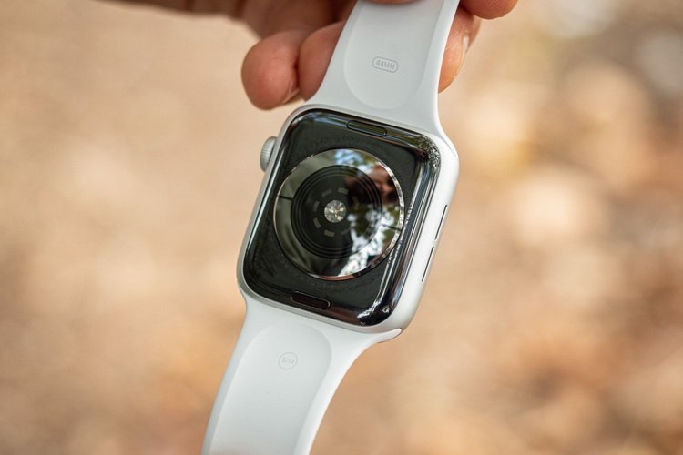 Apple-Watch-Series-5-review-back.jpg