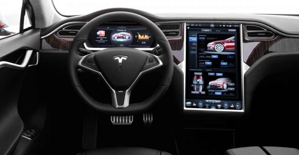 tesla-model-s-salon.jpg