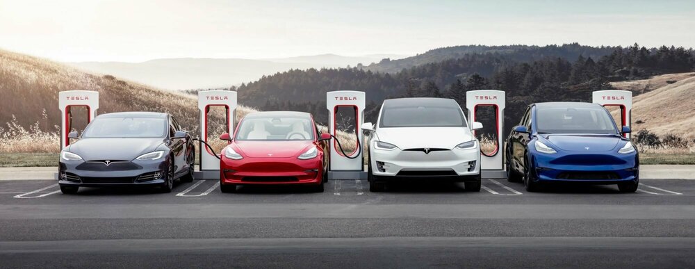Tesla-hero-Supercharger-charging_large.jpg