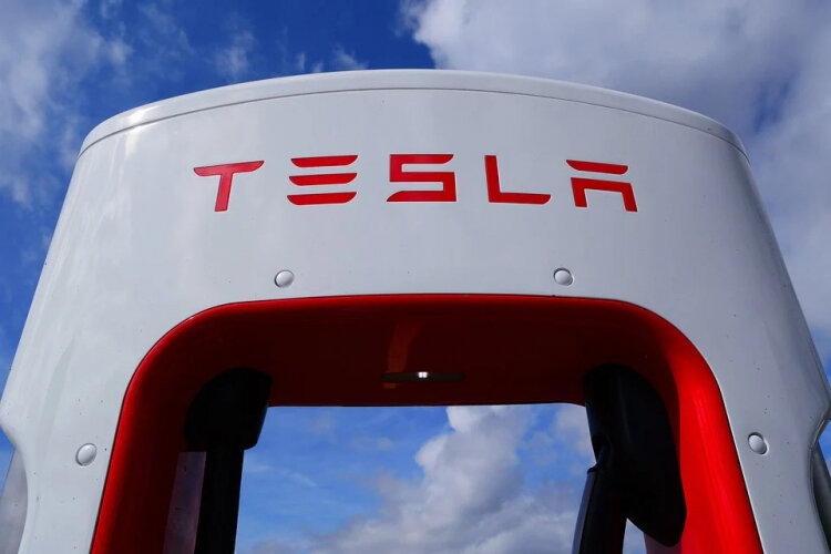 sm.tesla20.750.jpg
