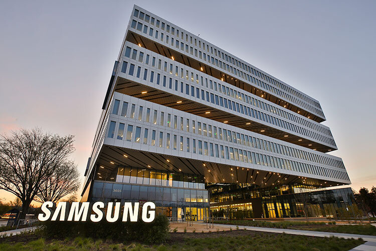 Campus-Exterior-SamsungSign-1-e1493262997296.jpg