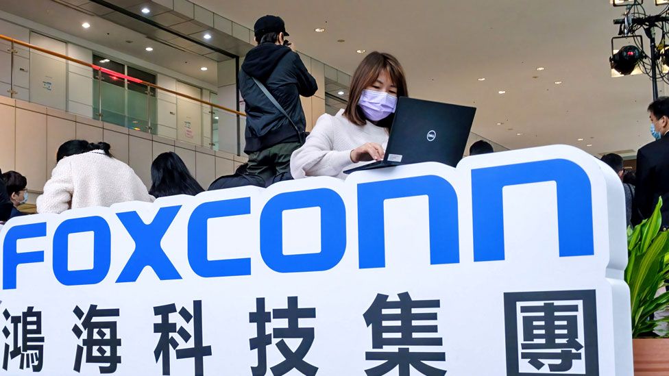 _119357990_foxconn_getty.jpg