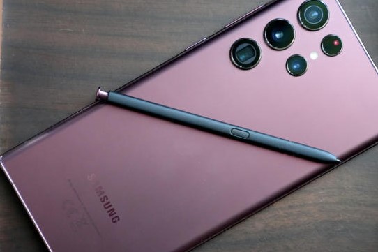 samsung..jpg.258373494b33fac21f2181c1faf03411.jpg