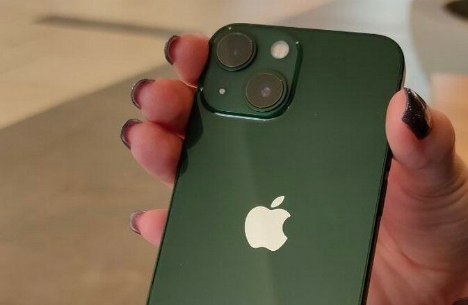 iphone_1.jpg.80f2e4c7712be10540975e7ddb8f975d.jpg