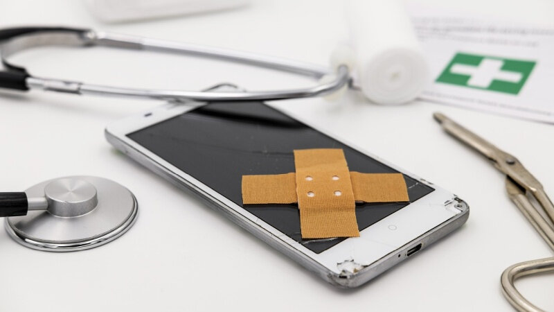 phone-repair-pixabay.jpg