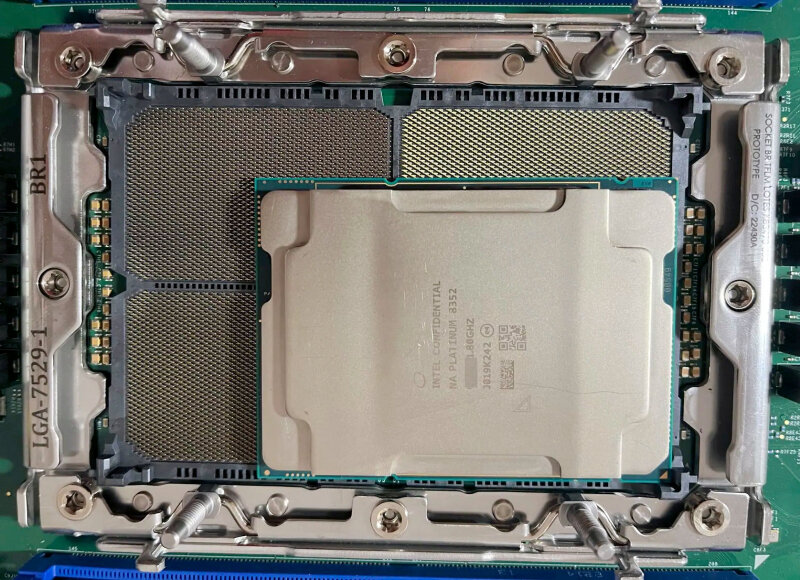 sm.INTEL-LGA7529.800.jpg