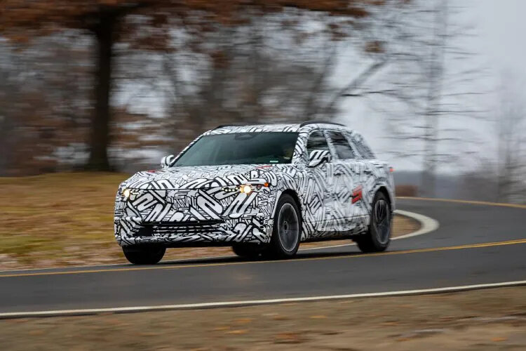 sm.acura_zdx.800.jpg
