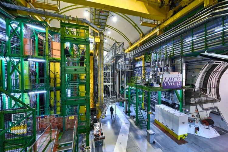 CERN_collider-750x500.jpeg