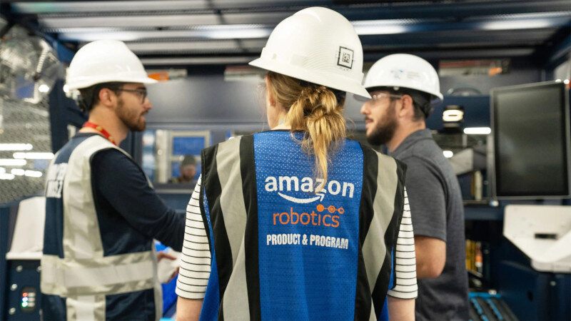 amazon-i-agility-robotics-zapustili-eksperiment-s-gumanoidnim-robotompomoshchnikom-digit-na-svoih-skladah-2.jpg