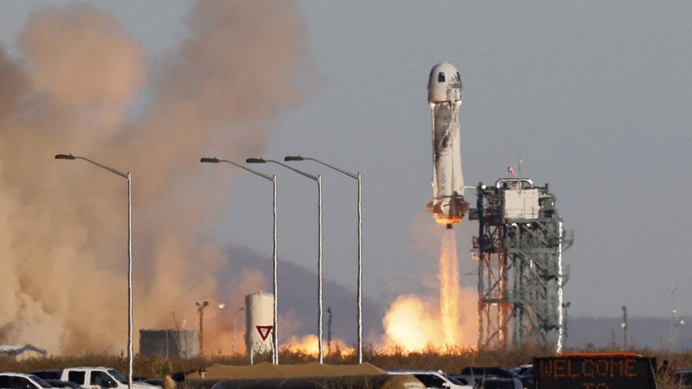 106988124-16392355802021-12-11t150829z_1172388203_hp1ehcb162302_rtrmadp_0_space-exploration-blueorigin.jpeg