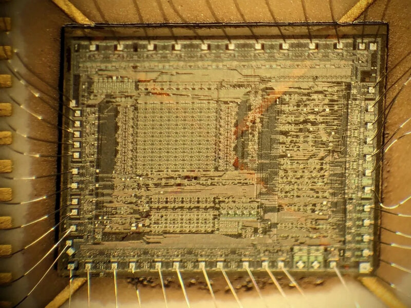 sm.silicon-on-sapphire-0.800.jpg