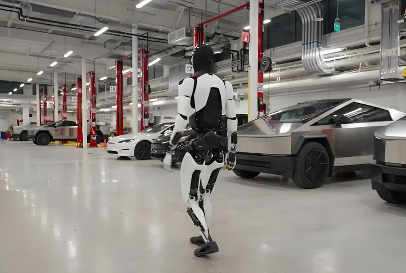 tesla_bot_03.jpg