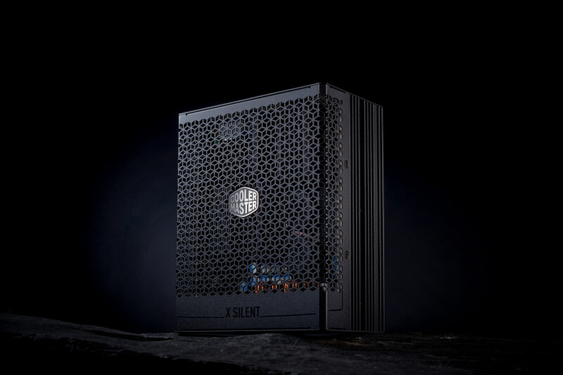 sm.Cooler-Master-X-Silent-Edge-X-Silent-MAX-PSU-Lineup-_3.800.jpg