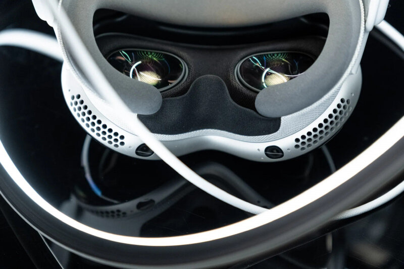 sm.vision-pro-3-theverge.800.jpg