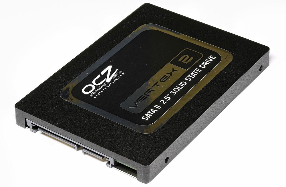 Vertex_2_Solid_State_Drive_by_OCZ-top_oblique_PNr°0307.jpg