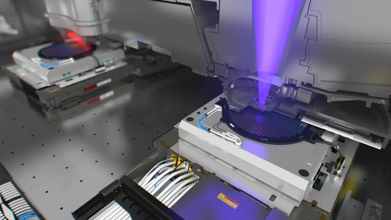 asml-euv.jpg