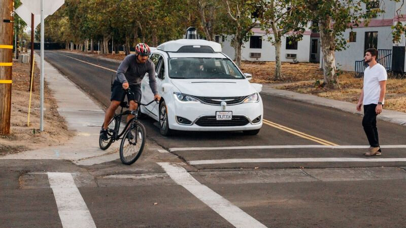 waymo_01.jpg