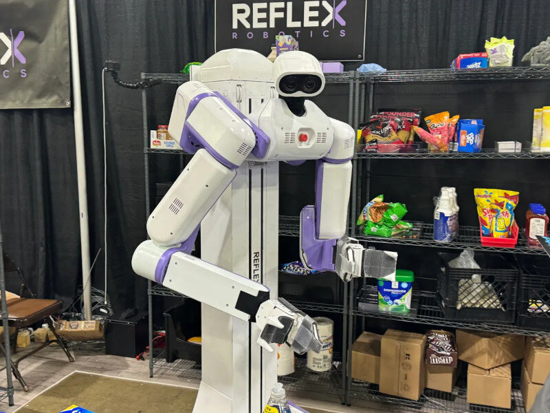 reflex-robotics-pokazala-budushchee-logistiki-na-vistavke-modex-rotot-1.jpg