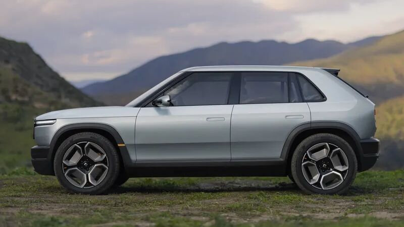 rivian_R3_01.jpg