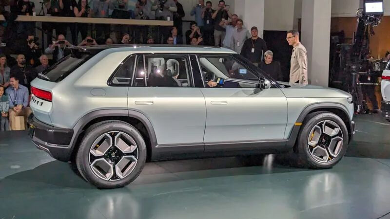 rivian_R3_03.jpg